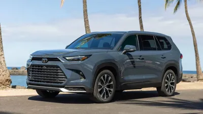 Seniors – Discover Why the New Toyota Highlander Is a Perfect Fit